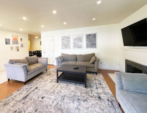 Large house and yard close to La Jolla, UCSD, UTC Mall!